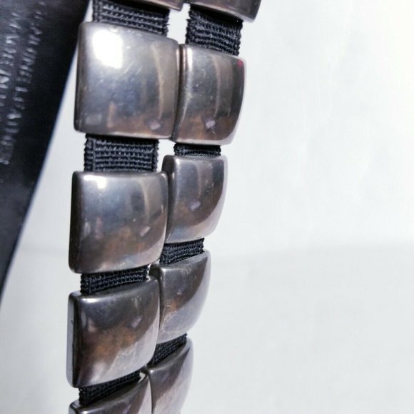 SANDY DUFTLER DESIGNS Medallion Buckle Ladies Black Leather Silver Stretch Belt